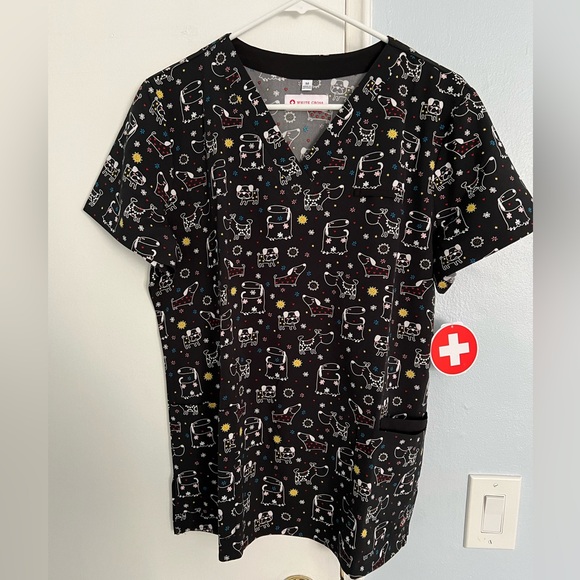 White cross women’s medium scrub top - Picture 1 of 2